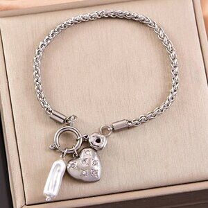 Heart bracelet with zirconia and pearl titanium wheat chain IG style